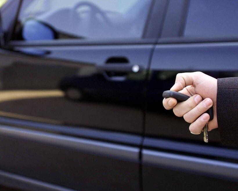 Viareggio, telecomandi speciali per rubare dentro le auto: i ladri tornano a colpire