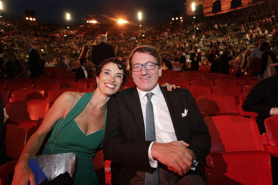 Addio ad Alessandra Pederzoli, la moglie del sindaco Muzzarelli scompare a 48 anni dopo una lunga malattia