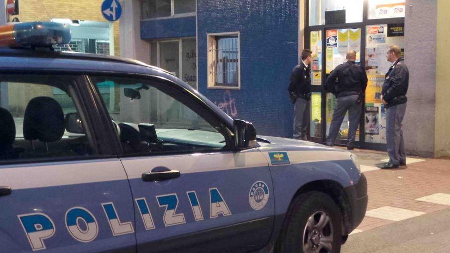 Nascondeva droga in bocca e nelle mutande