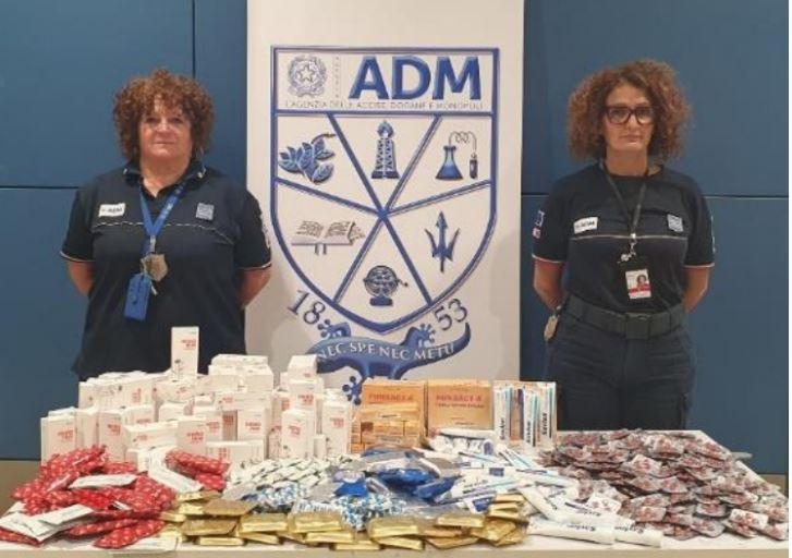 Farmaci antitumorali e viagra importati illegalmente: sequestro all’aeroporto di Cagliari