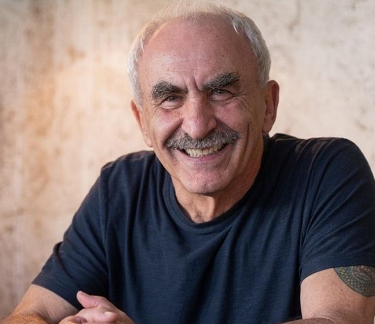 Gino Castaldo a Neoneli per raccontare il triennio d’oro della musica d ...