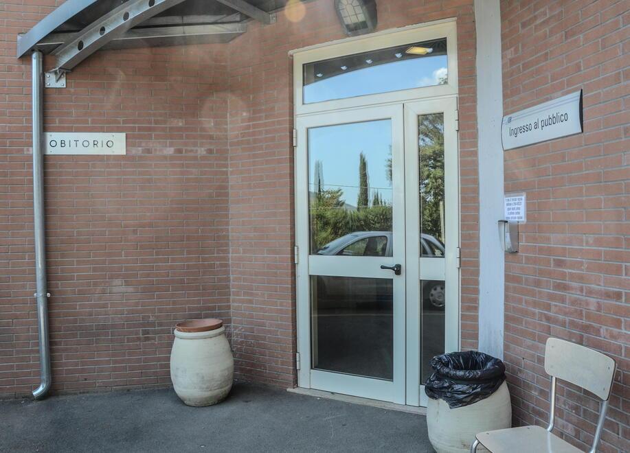 L’ingresso dell’obitorio dell’ospedale Misericordia