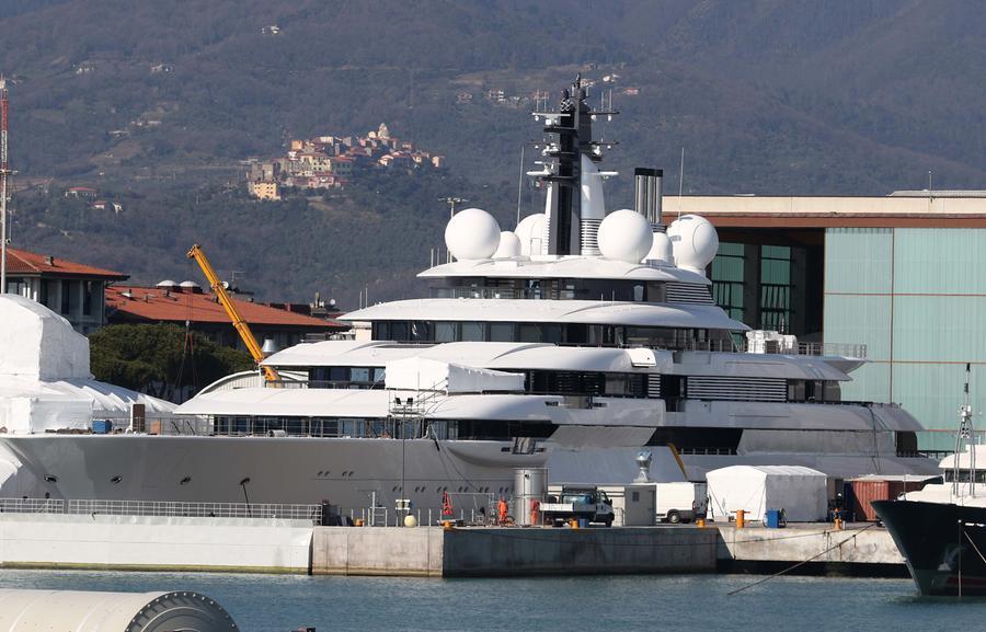 
	Scheherazade il superyacht ancora congelato a Marina di Carrara (Foto d&rsquo;archivio)

