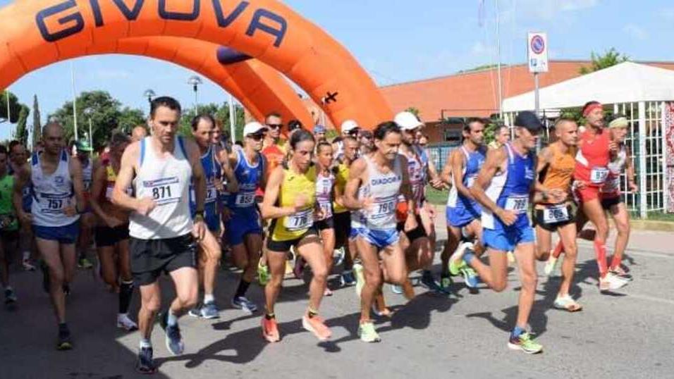 La partenza dell’edizione 2022 della Riotorto Run
