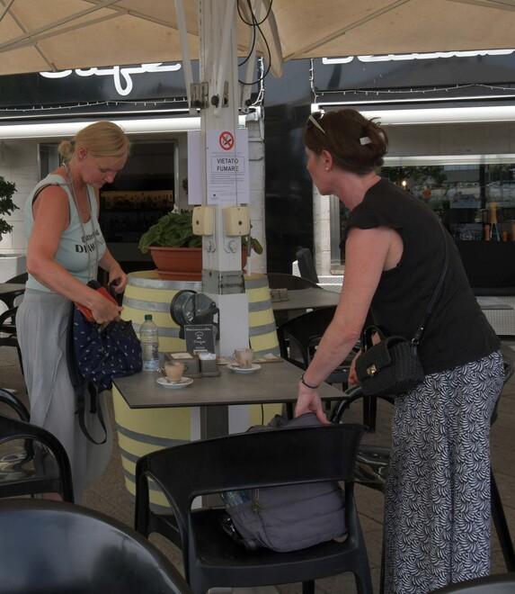 A Olbia divieto anti fumo nei locali all'aperto, i titolari: «Assolutamente favorevoli»