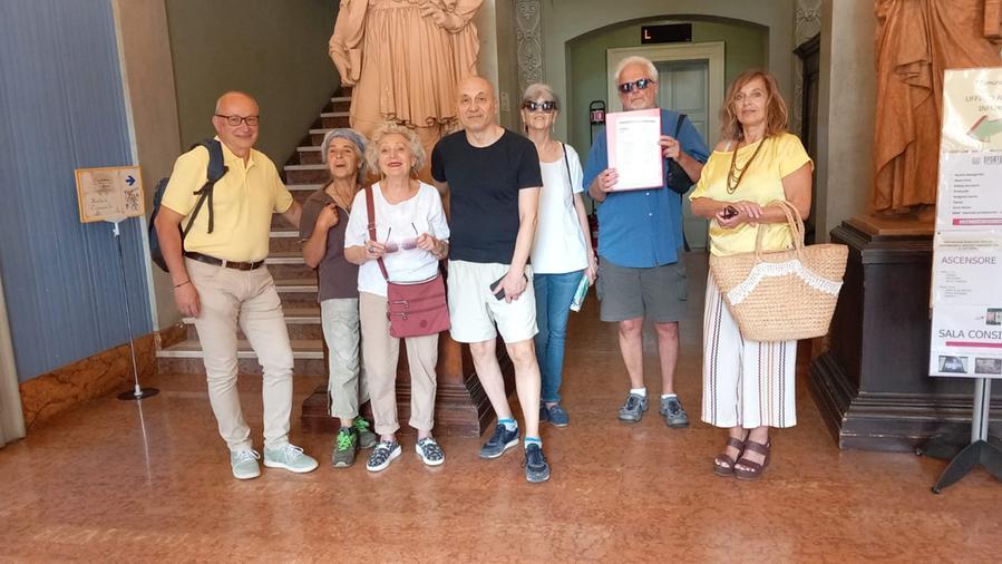 Vignola. No alla nuova Coop, depositate le firme «Sono oltre 3mila, un grande risultato»