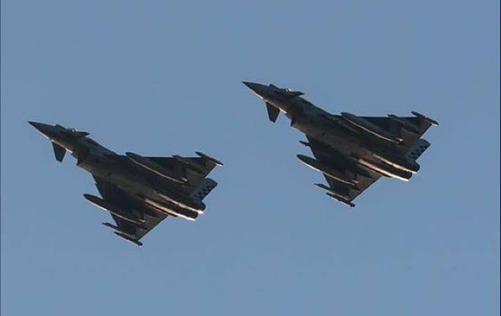 Ferrara, scatta l’allarme e due Eurofighter sorvolano la città