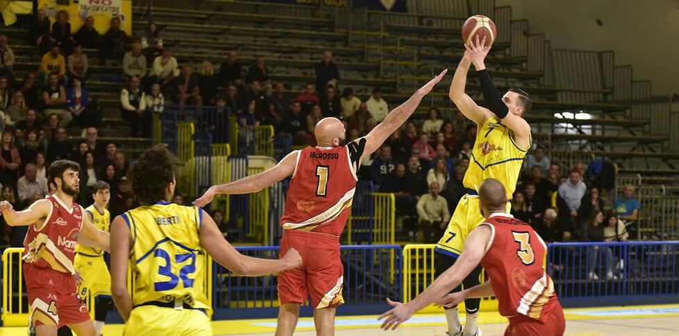Alibegovic, il cecchino gialloblù: «Piombino può puntare in alto» 