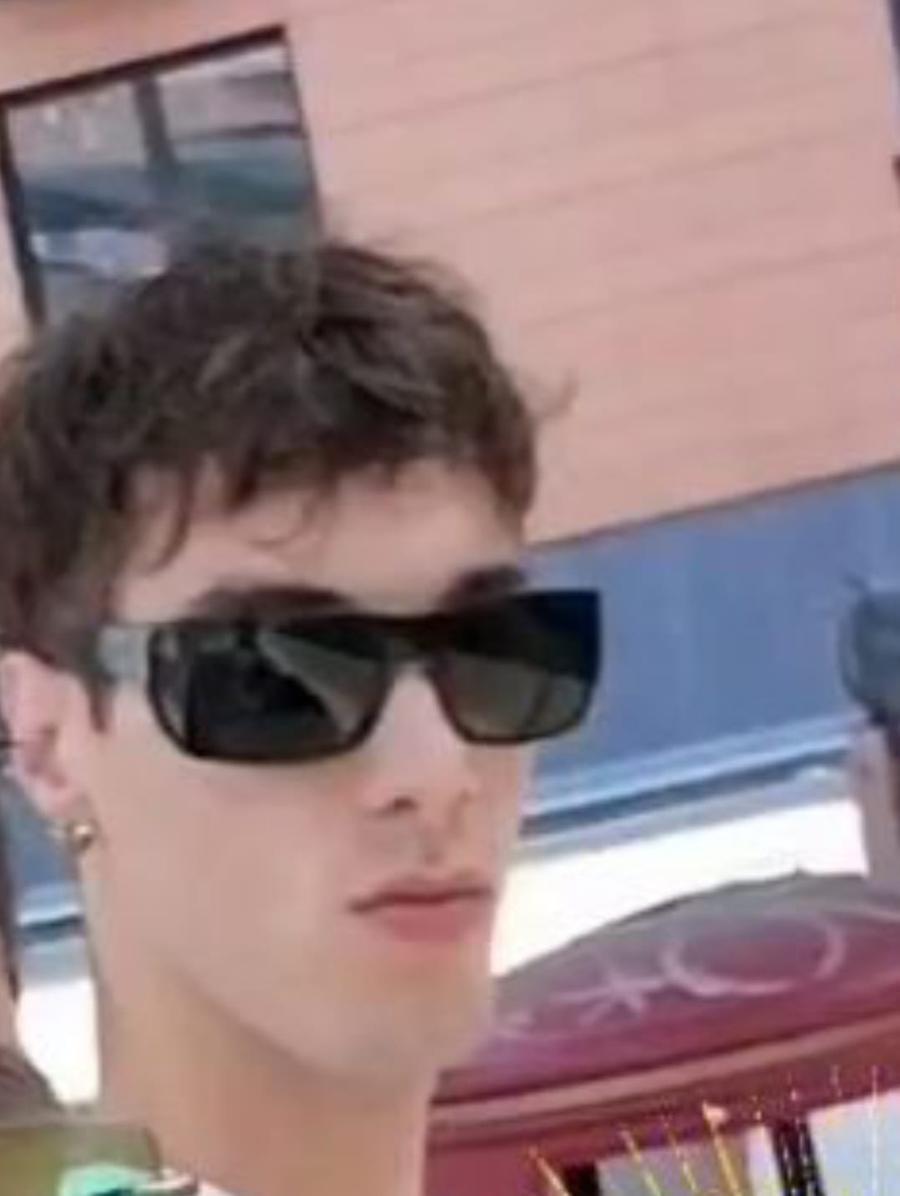 
	Alessio Manfredini, 25 anni

