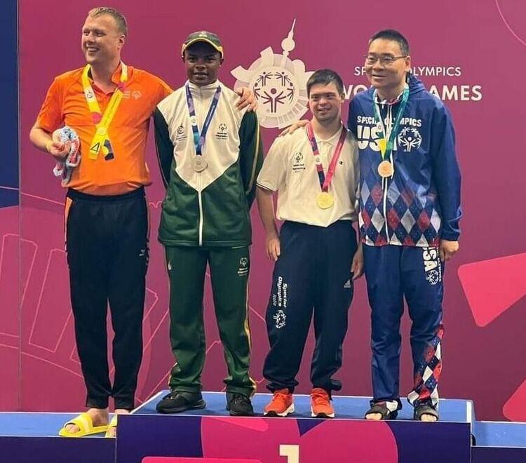 Davide, sei mondiale: Simoni è oro nei 100 misti agli Special Olympics