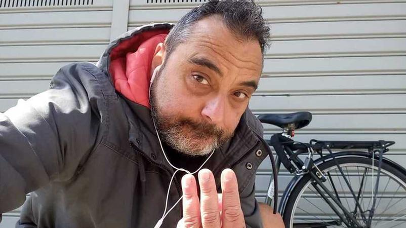 Il comico Marmugi racconta il furto della bici: «Rubata sotto al naso, ma senza scontrino niente denuncia»