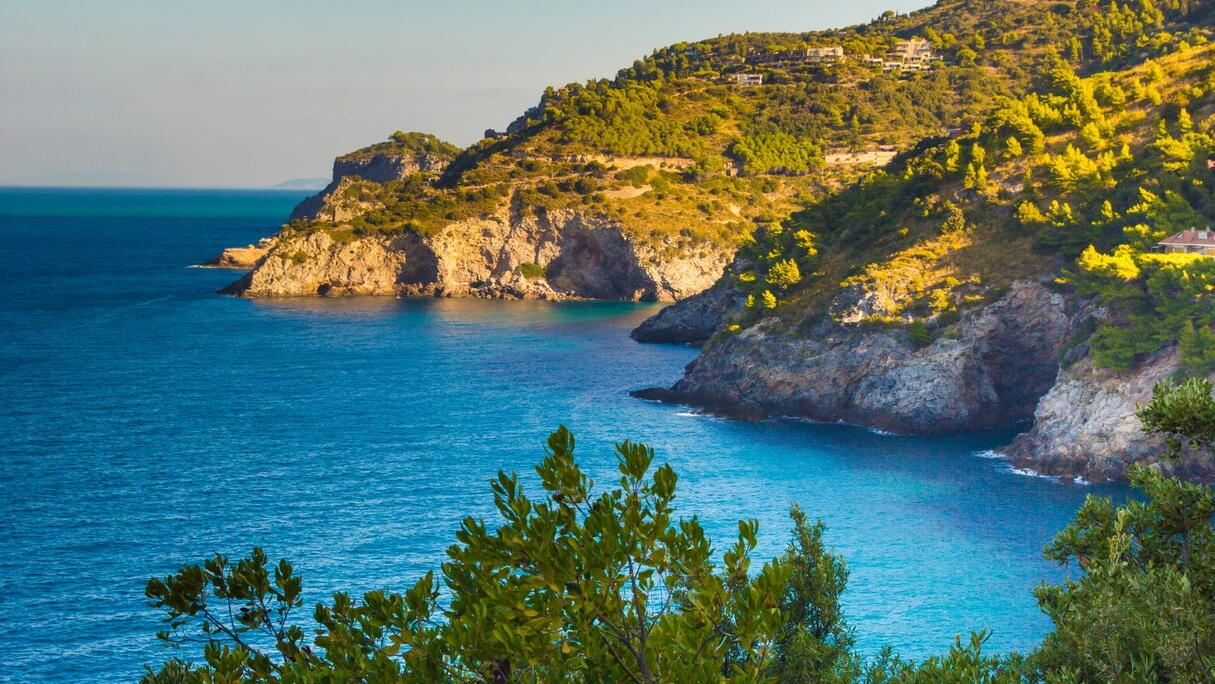 Il mare toscano sempre più blu