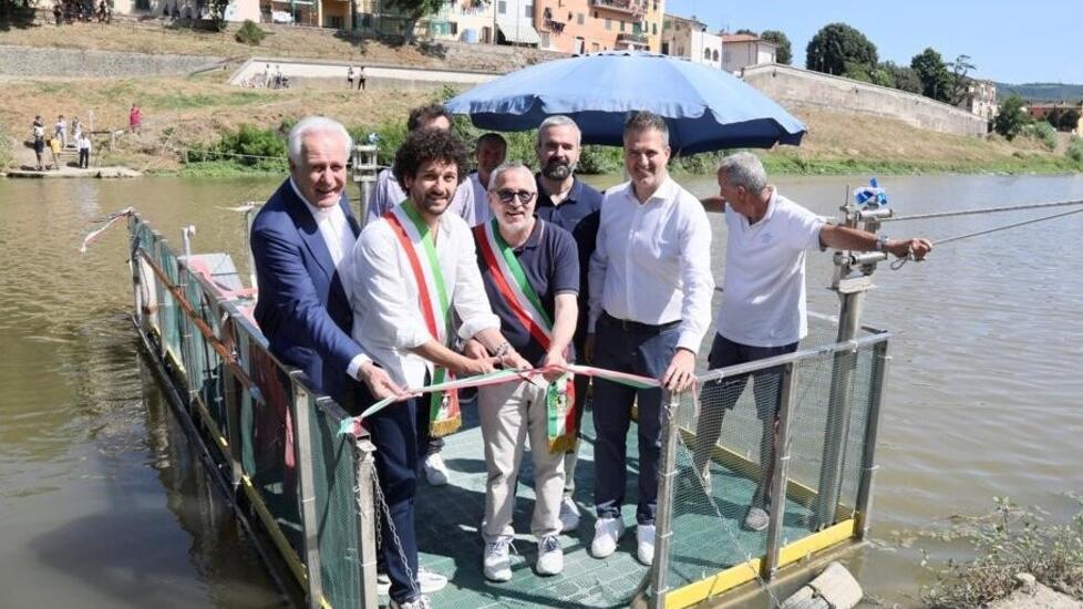 Si salpa con l’Arno Boat: in servizio il “traghetto” che unisce Limite e Tinaia sull’Arno