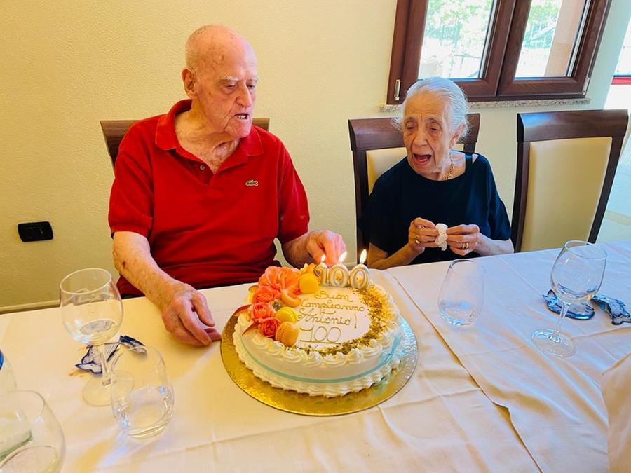 Festa a Muravera per i cento anni di Antonio Pilia, ex appuntato della polizia stradale