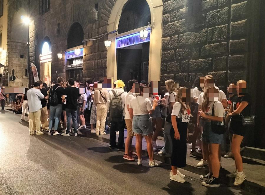 Ma gli universitari fiorentini non ci stanno: «Prezzi dei bar troppo alti, solo per turisti»