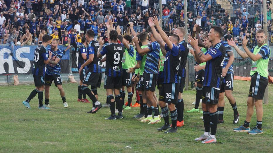Anche le regole ostacolano il Pisa: rosa con almeno 9 over di troppo