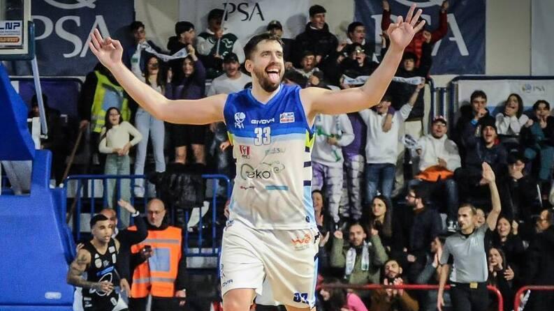Una Fabo Herons che Sgobba sul mercato. L’ala valdinievolina: «Era ora di tornare a casa»<br>