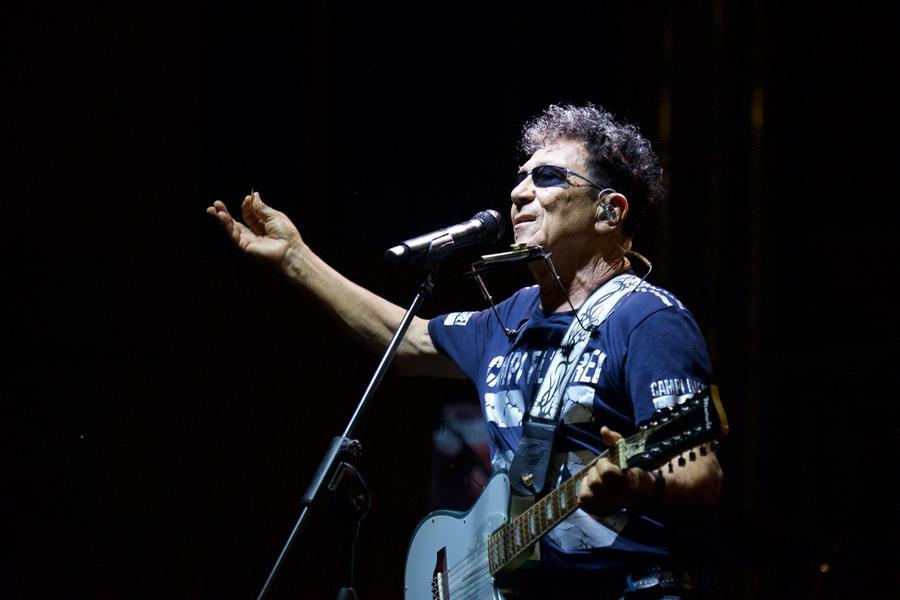 
	Edoardo Bennato in piazza Dante (foto Agenzia Bf)

