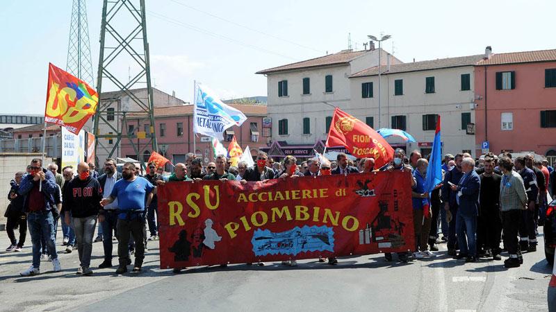 Jsw, i sindacati verso un luglio caldo: «Il rischio è la fine di tutto, non attendiamo i titoli di coda»