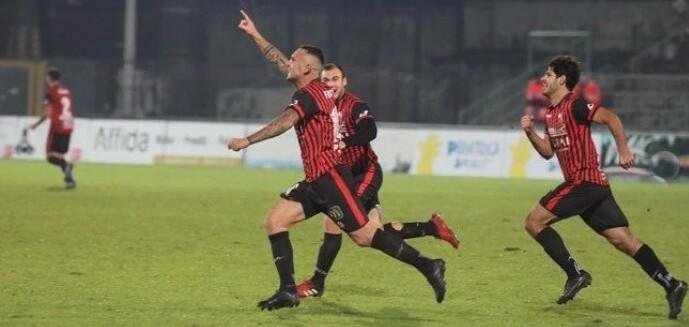 Lucchese, accordo Franco. Il mediano resta rossonero<br>
