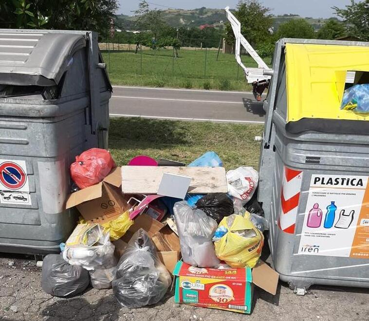 «Casalgrande è la discarica abusiva per gli incivili dei Comuni vicini»