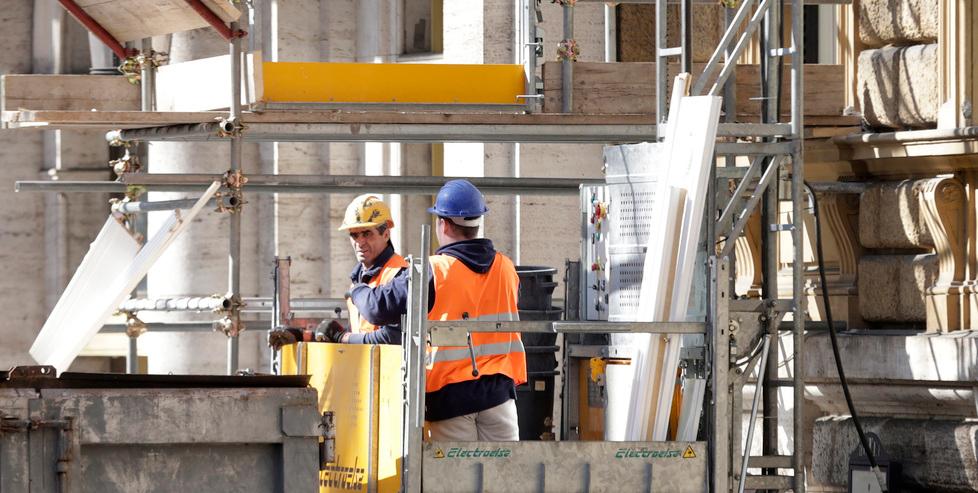 Edilizia, sì al nuovo contratto: «Una boccata di ossigeno»