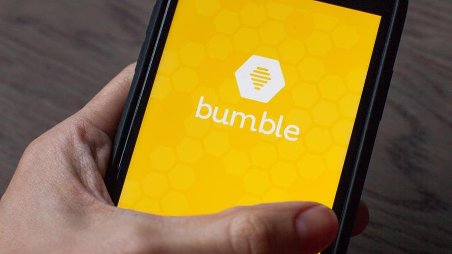 Così è lei a scegliere lui: cos’è Bumble, la dating-app che sta spopolando