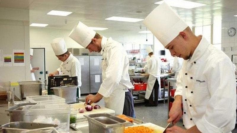 Dipendenti, è una caccia al tesoro a Lucca e provincia: fallisce una ricerca su tre