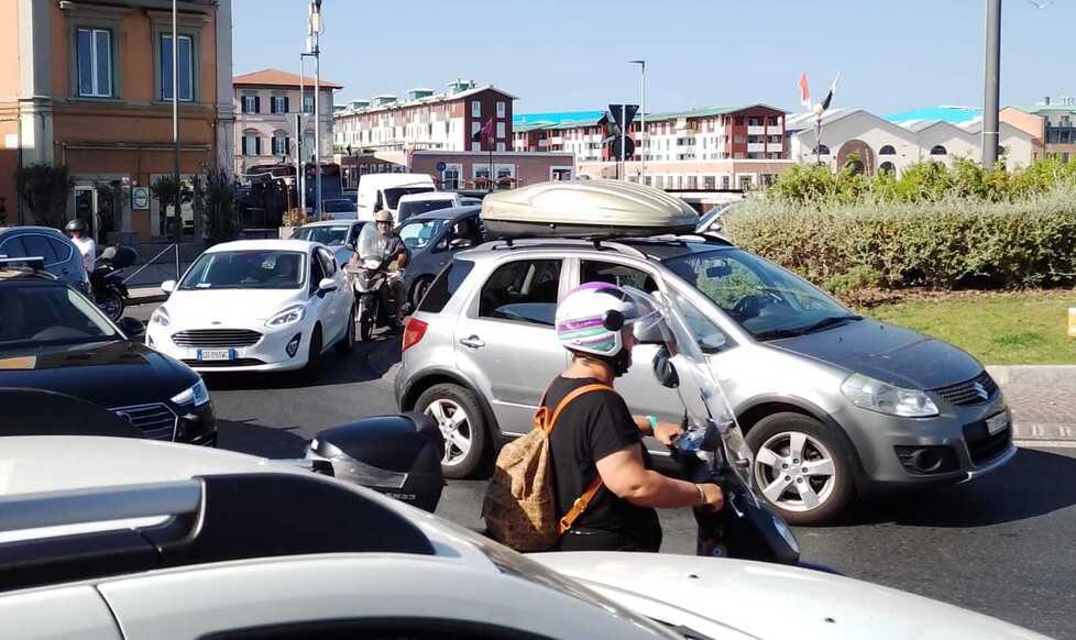 Portuali-Mazzini, l’asse del caos: «Va eliminata anche la ciclabile»