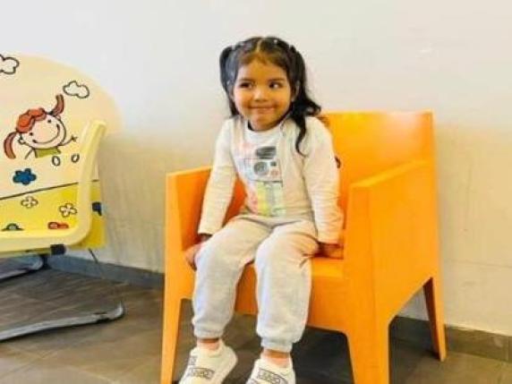 Kata, scomparsa a Firenze: perquisito il garage di due fratelli italiani. I genitori della bambina ascoltati per ore