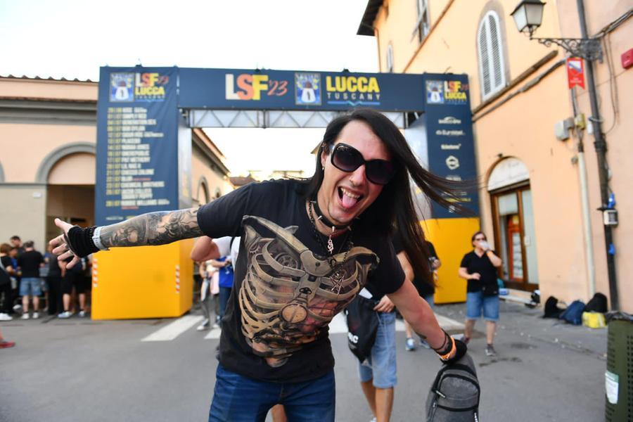 Lucca invasa dai fan dei Kiss, in concerto al Summer festival – Foto