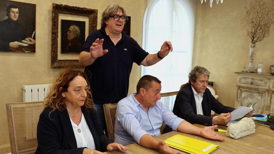 Da sinistra Elena Baldi, don Biancalani, Giovanni Cicco e Fausto Malucchi