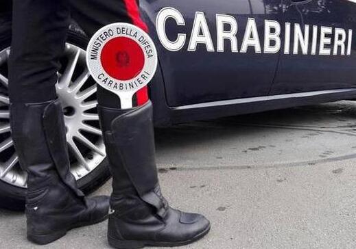 La chat su Facebook e poi l’incontro: insegnante 50enne denunciato per violenza psicologica e sessuale