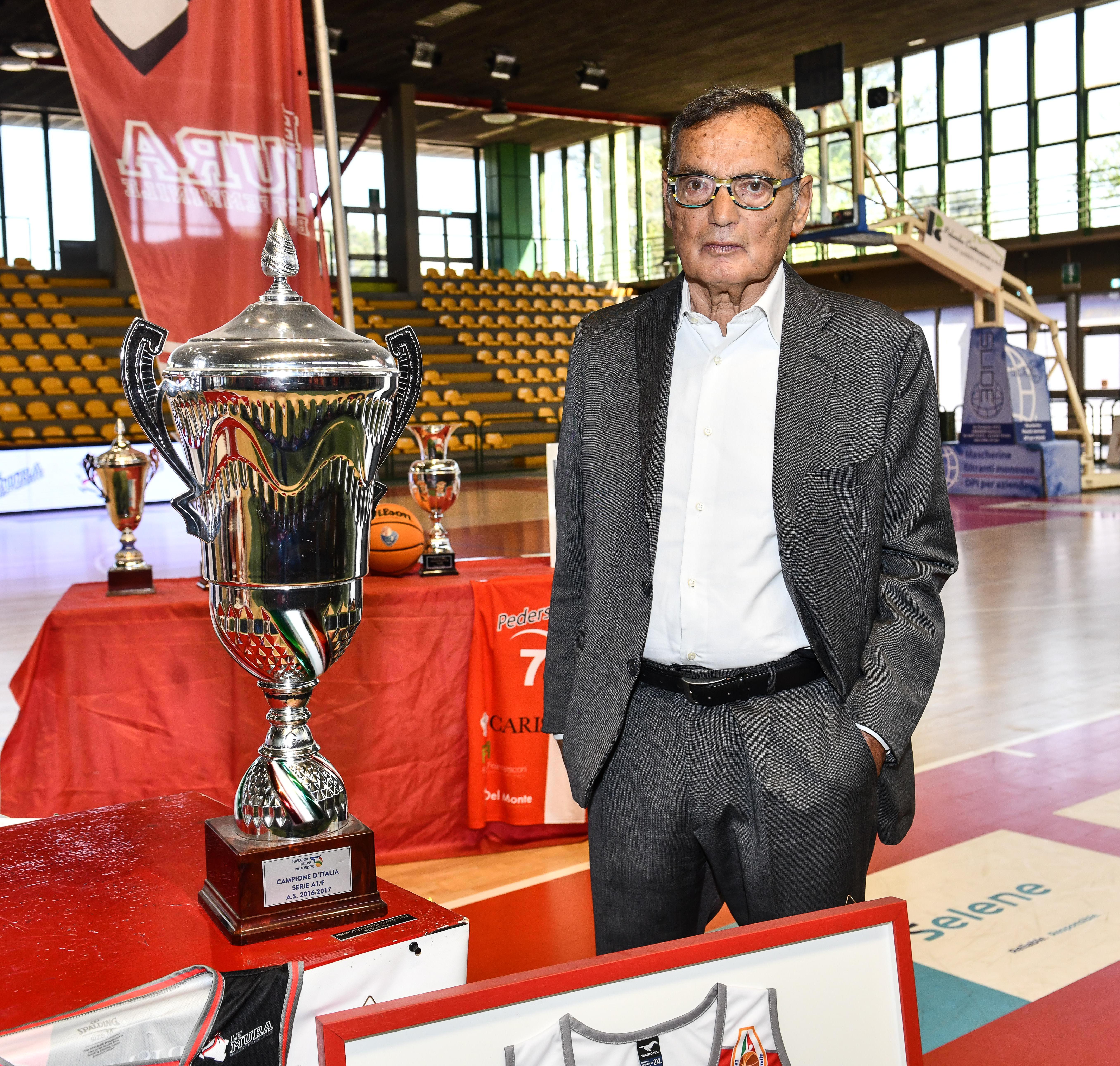 La Pallacanestro Le Mura sparisce  certificando così il fallimento della politica e dell’imprenditoria  