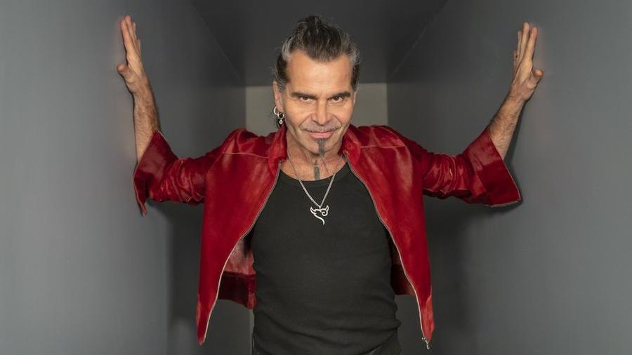 Piero Pelù sposta il suo tour al 2024 per forte choc acustico