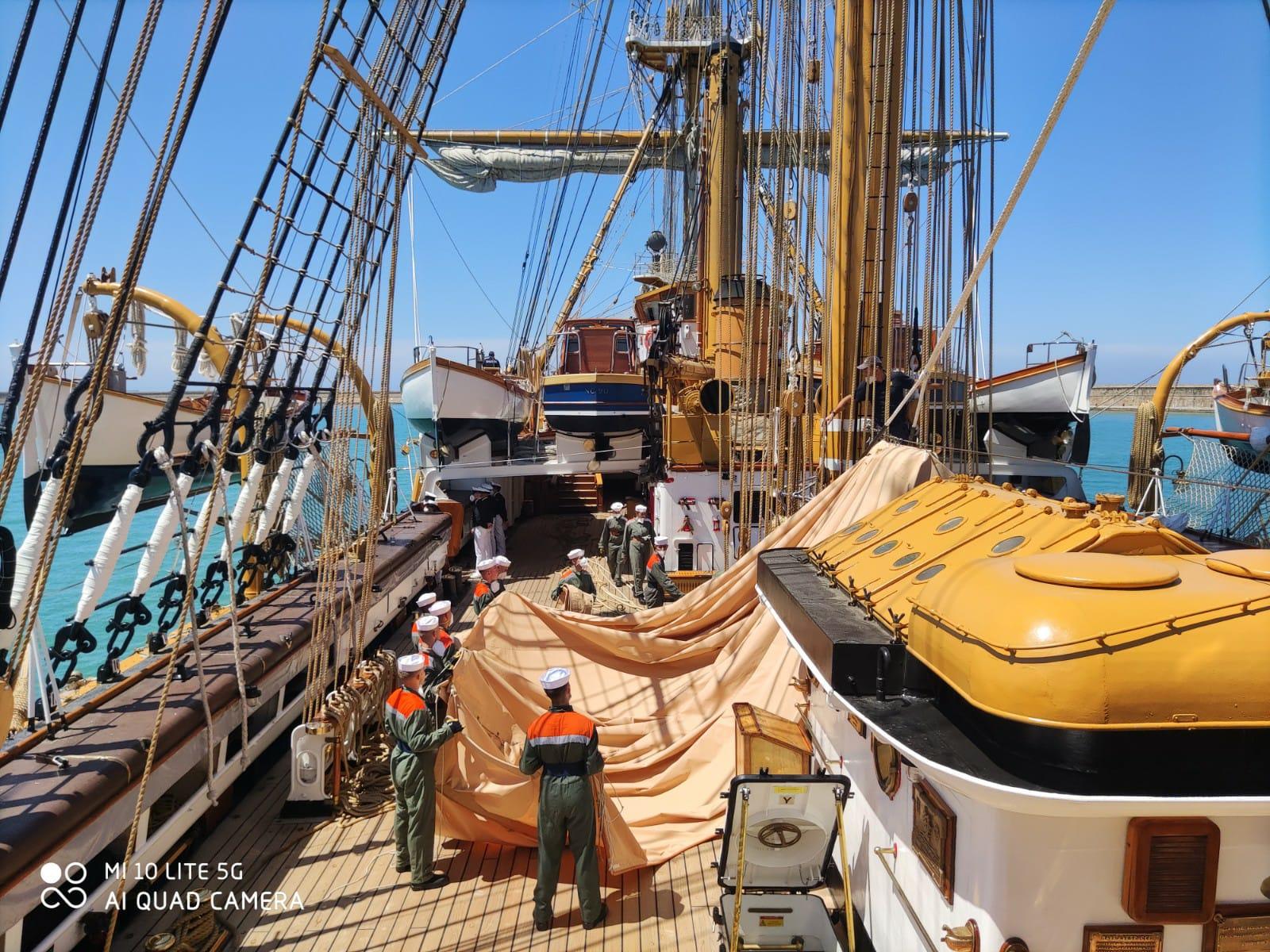 Nave Amerigo Vespucci, a Livorno il battesimo dei nuovi allievi