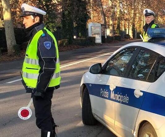 Hascisc e marijuana a chili, arrestato un diciottenne<br>
