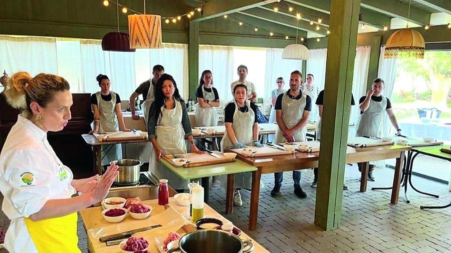 Cuoche contadine toscane in cattedra, da tutto il mondo vengono a lezione negli agriturismi