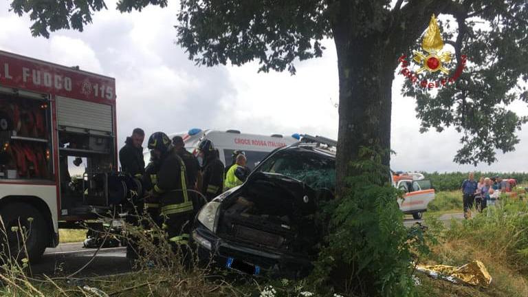 Arezzo, tredicenne su un ponte vola da cinque metri: è grave in ospedale