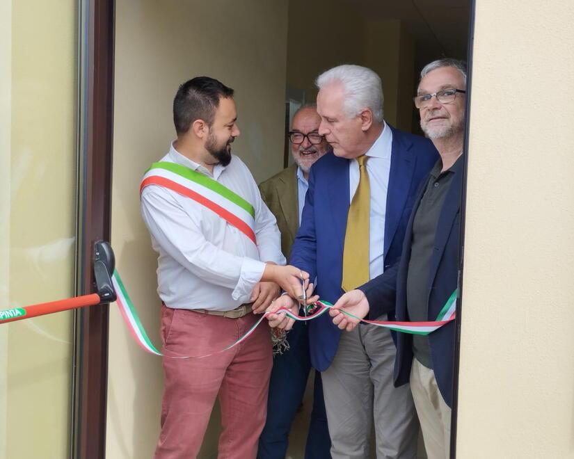 L’inaugurazione dei nuovi locali del presidio sanitario dell’Asl a Carmignano col presidente della Regione Eugenio Giani