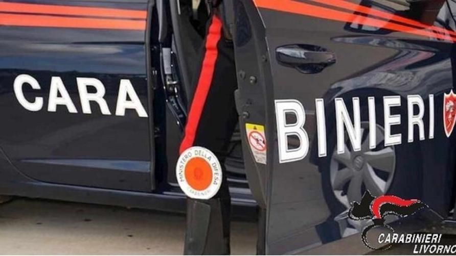 Una pattuglia dei carabinieri (foto d'archivio)