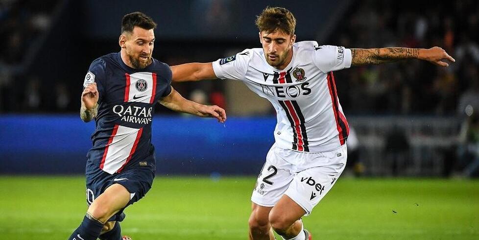 Mattia Viti, difensore del Nizza, giovane mugellano, potrebbe arrivare al posto di Igor: qui nella foto mentre affronta Leo Messi