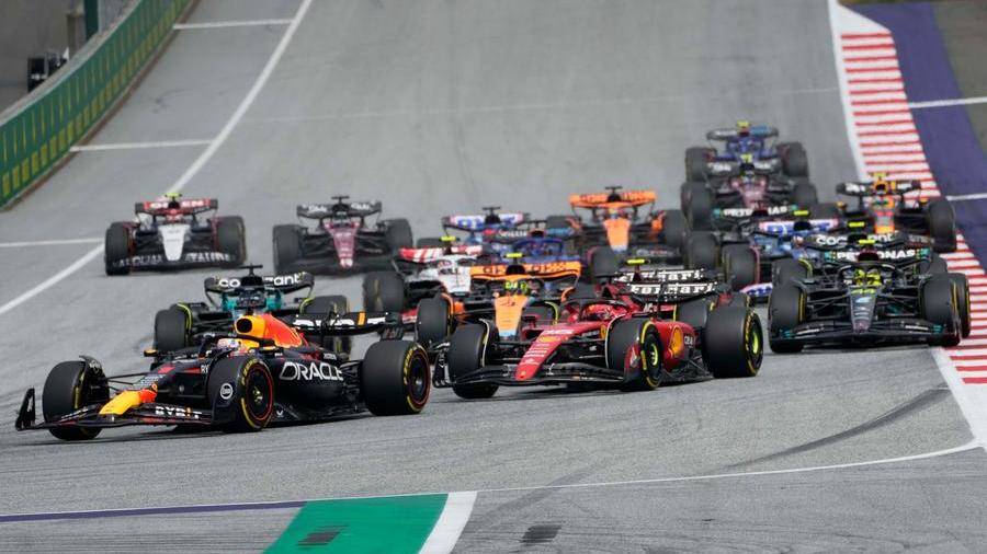 Formula 1, Red Bull vince anche in Austria: primo Verstappen davanti a Leclerc, Perez e Sainz