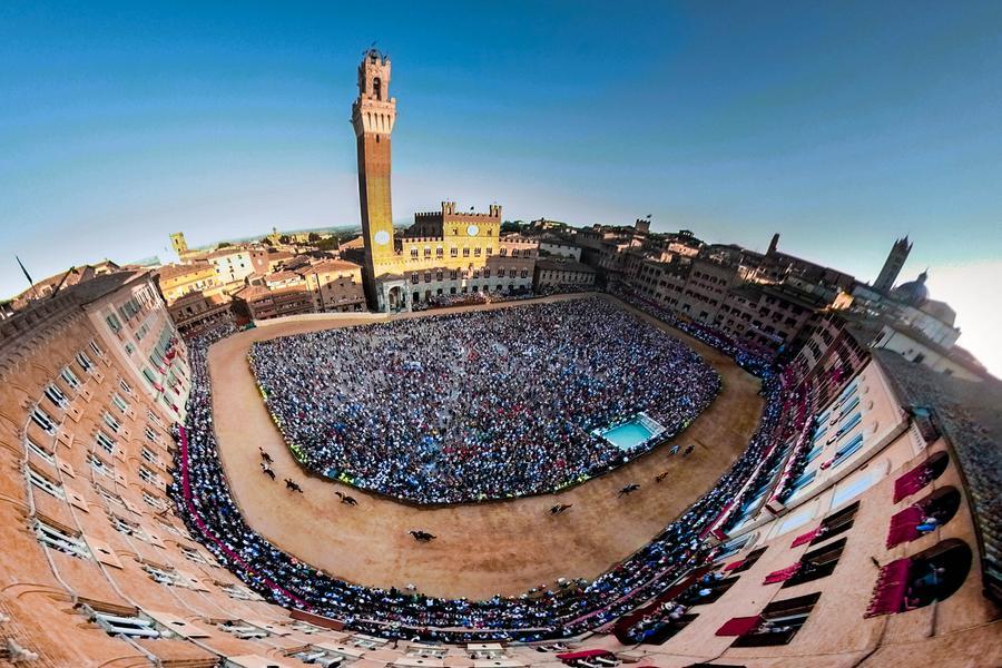 
	Foto Massimo Sestini

