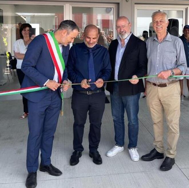 Carpi, Bonaccini inaugura l’Aeroclub: «Questa terra è forte e tenace» 