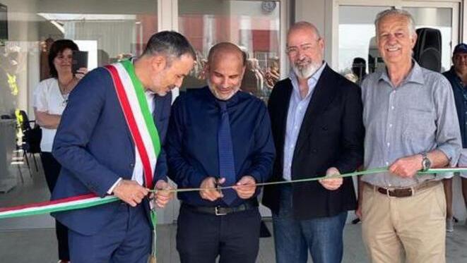 Carpi, Bonaccini inaugura l’Aeroclub: «Questa terra è forte e tenace»