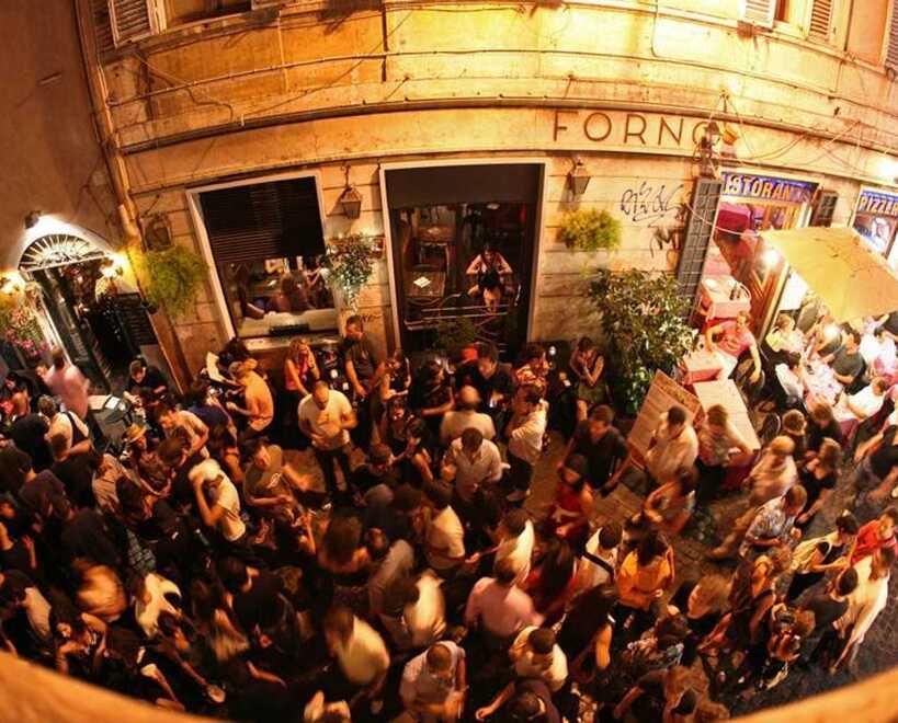 Firenze, pusher contro studenti americani: scoppia la rissa in Santa Croce