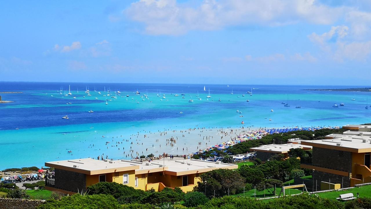 Turismo: «Niente boom a luglio, Sardegna cara e poco in vetrina» 