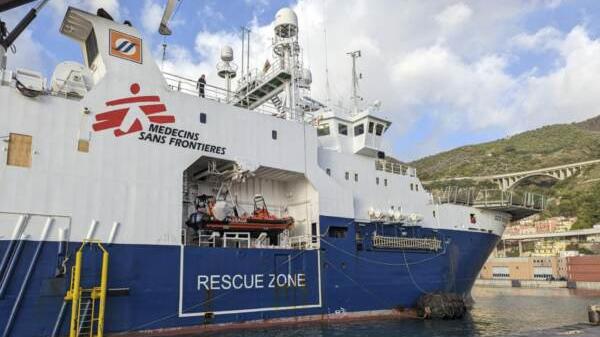 Migranti, la nave Geo Barents fa altri 3 salvataggi nel Mediterraneo: i 196 a bordo sbarcheranno a Carrara