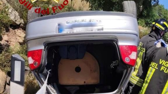 Neoneli, fuori strada con l’auto: muore una donna di 76 anni